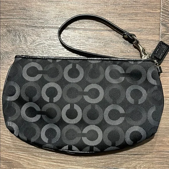 Vintage Coach Black Wristlet Bag - Picture 4 of 5